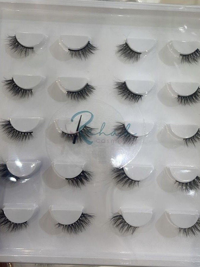 Half lashes box