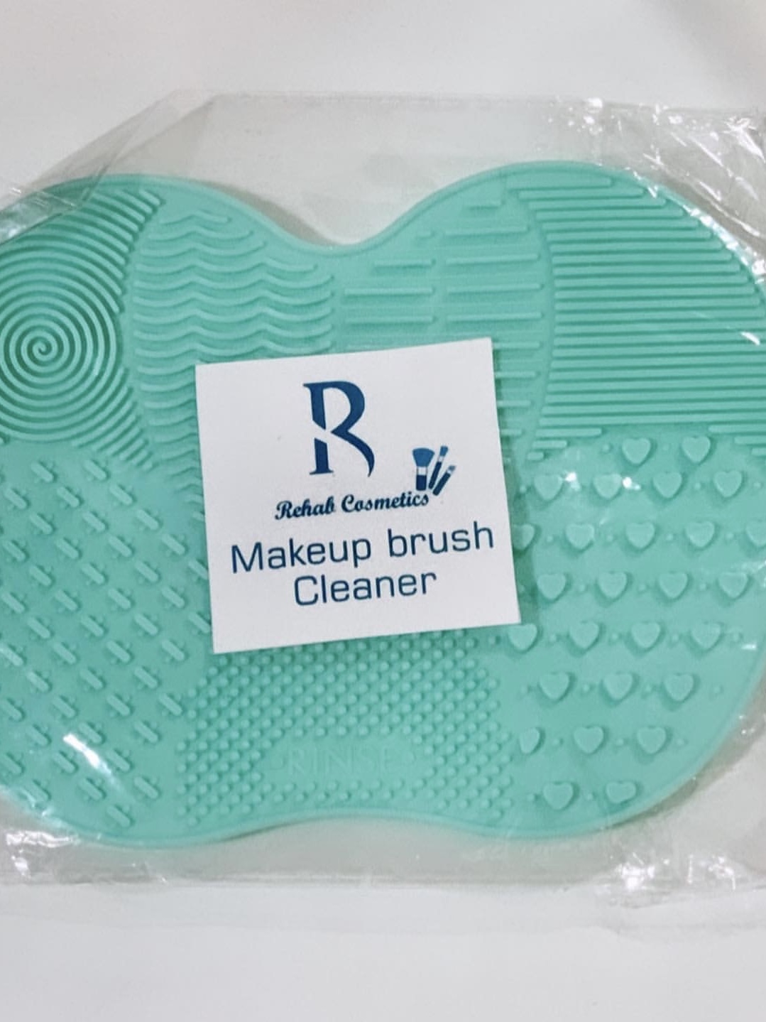 Makeup brush cleaner